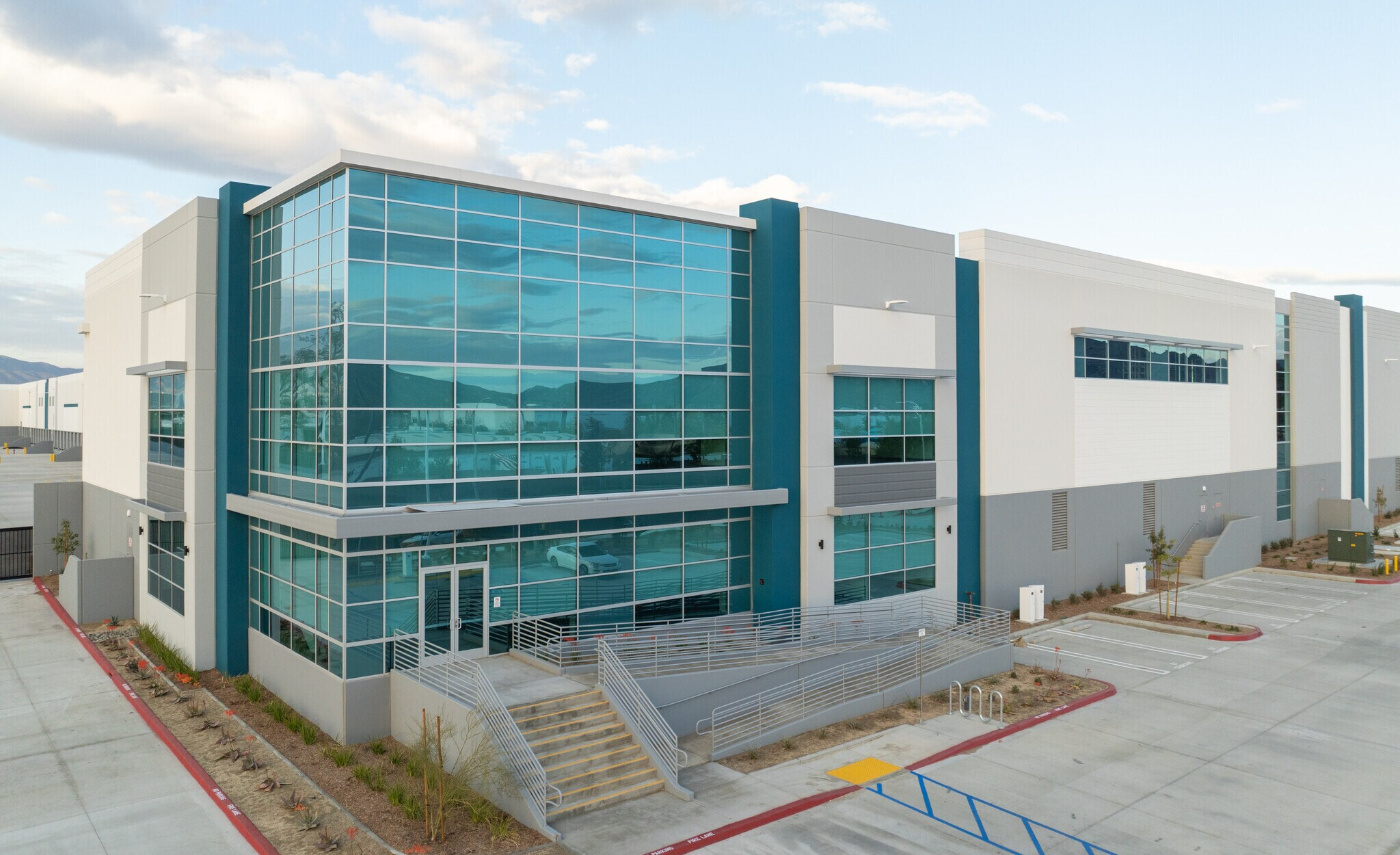 Santa Ana Avenue view 1